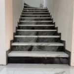 Изготовление ступеней из керамогранита с клеевым капиносом