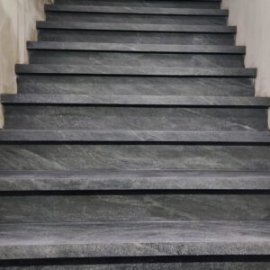 ступени для лестницы из керамогранита